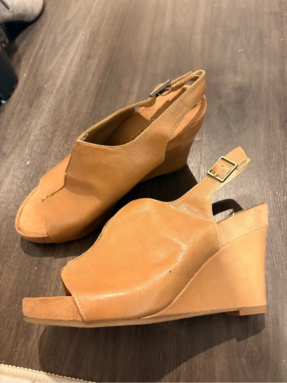 Women's Tan Wedge Slingback Sandals